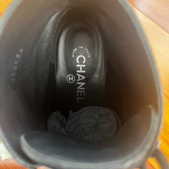 ❌SOLD❌CHANEL MILITARY STYLE BOOTS, BLACK SIZE 7 - Picture 7 of 13